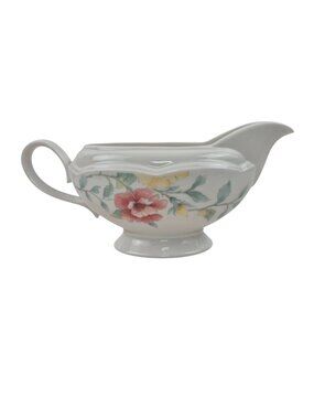 Johnson Brothers Gravy Boat Hyde Park Scalloped Floral Pattern England Vintage